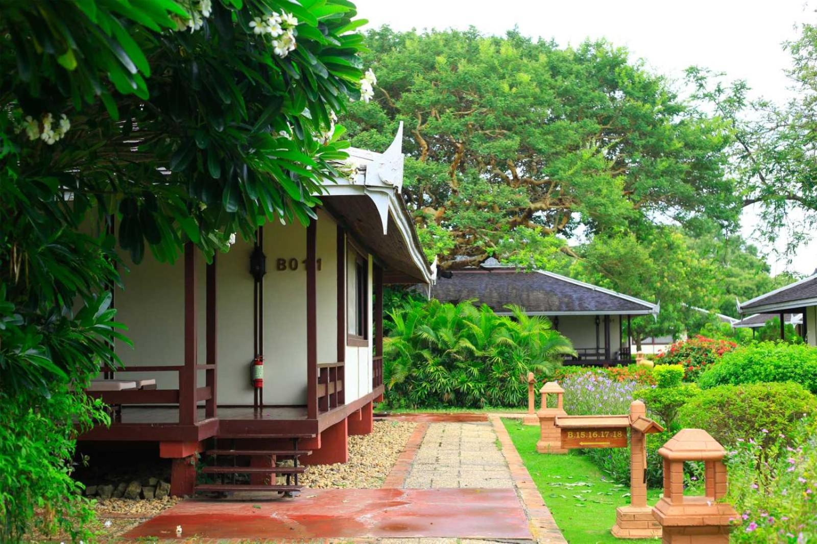 Bagan Thiripyitsaya Sanctuary Resort Bagian luar foto